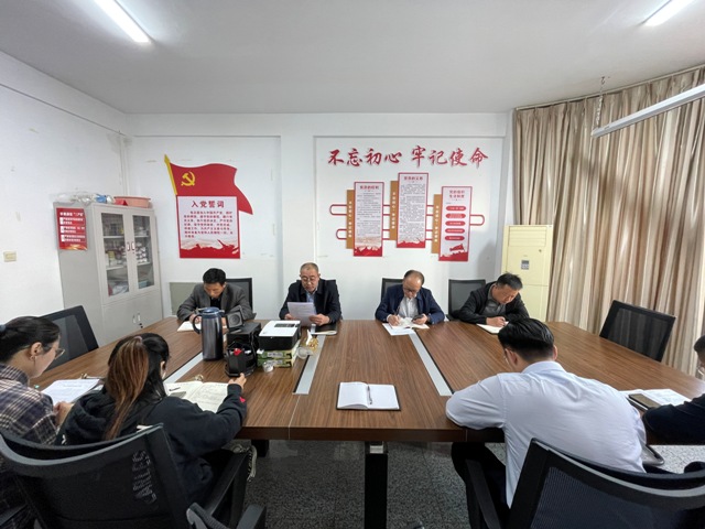 学习现场-上新闻.jpg 学习现场-上新闻.jpg
