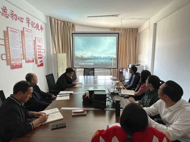 学习现场-上新闻.jpg 学习现场-上新闻.jpg