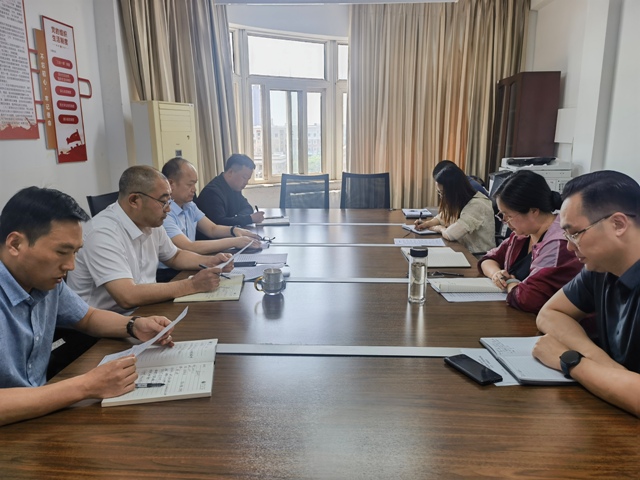 学习现场-上新闻.jpg 学习现场-上新闻.jpg