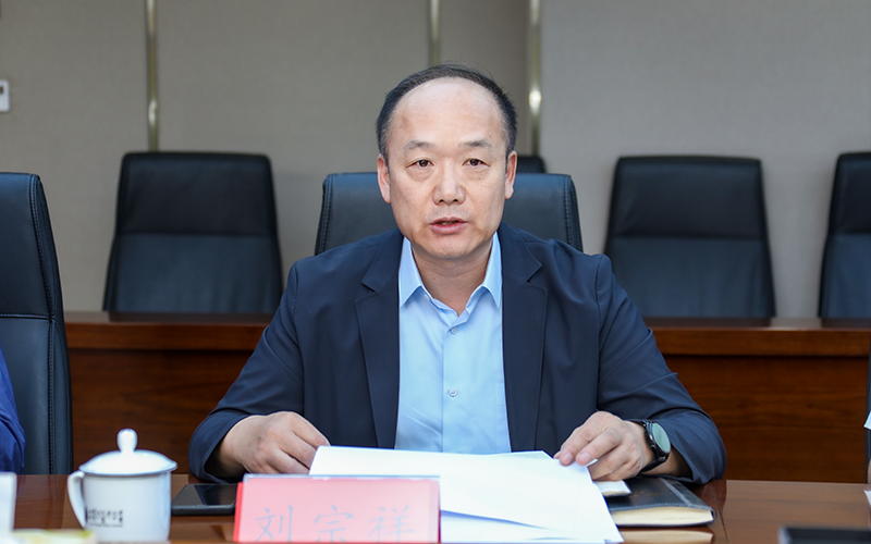 纪委副书记、纪委(监察专员)办公室主任刘宗祥宣读《方案》.png 纪委副书记、纪委(监察专员)办公室主任刘宗祥宣读《方案》.png